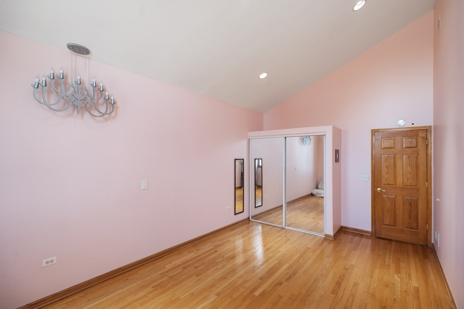 3423 N Kedzie Avenue Property Photo 28