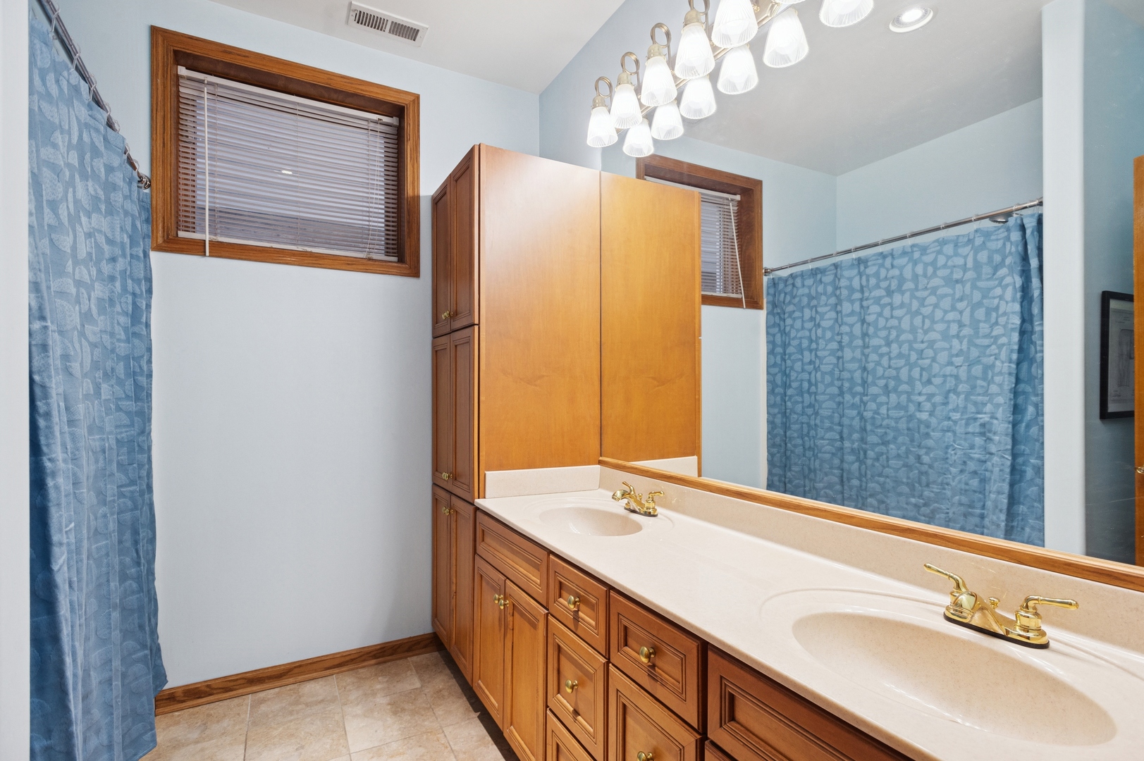 3423 N Kedzie Avenue Property Photo 36