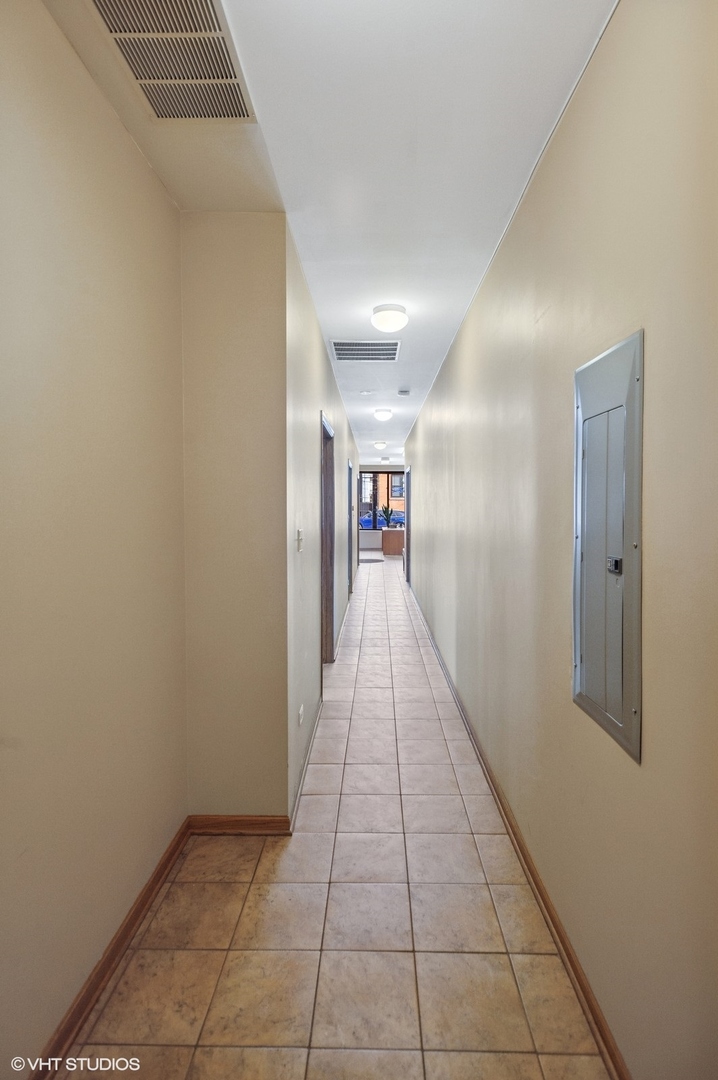 1471 W Irving Park Rd Property Photo 12