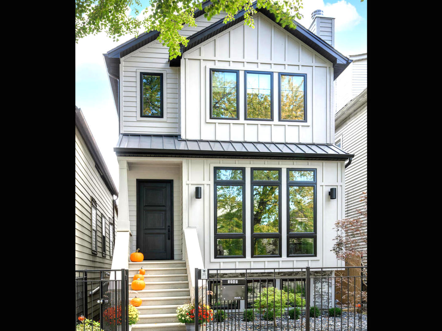 1741 N Rockwell Street Property Photo 1