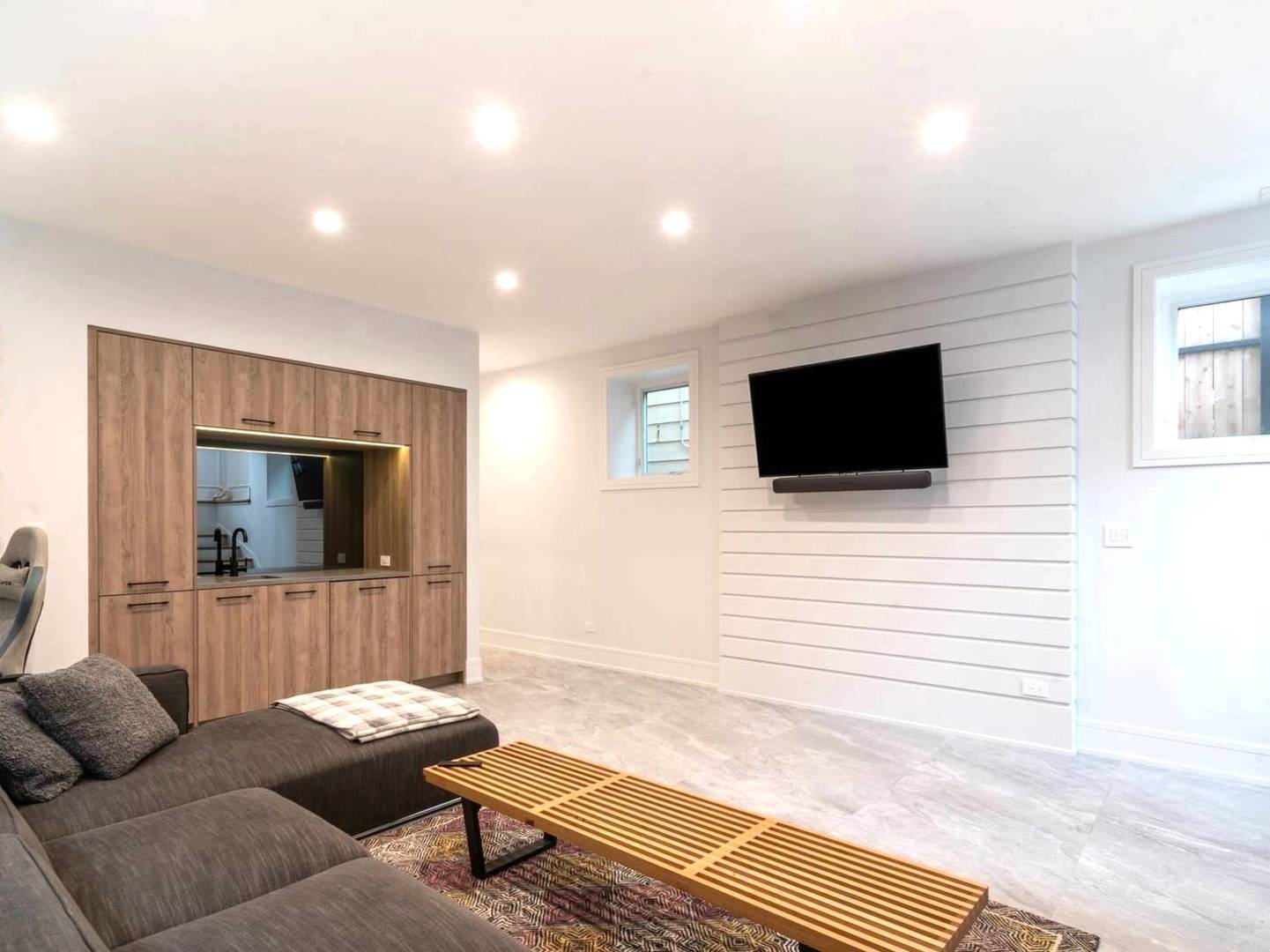 1741 N Rockwell Street Property Photo 22