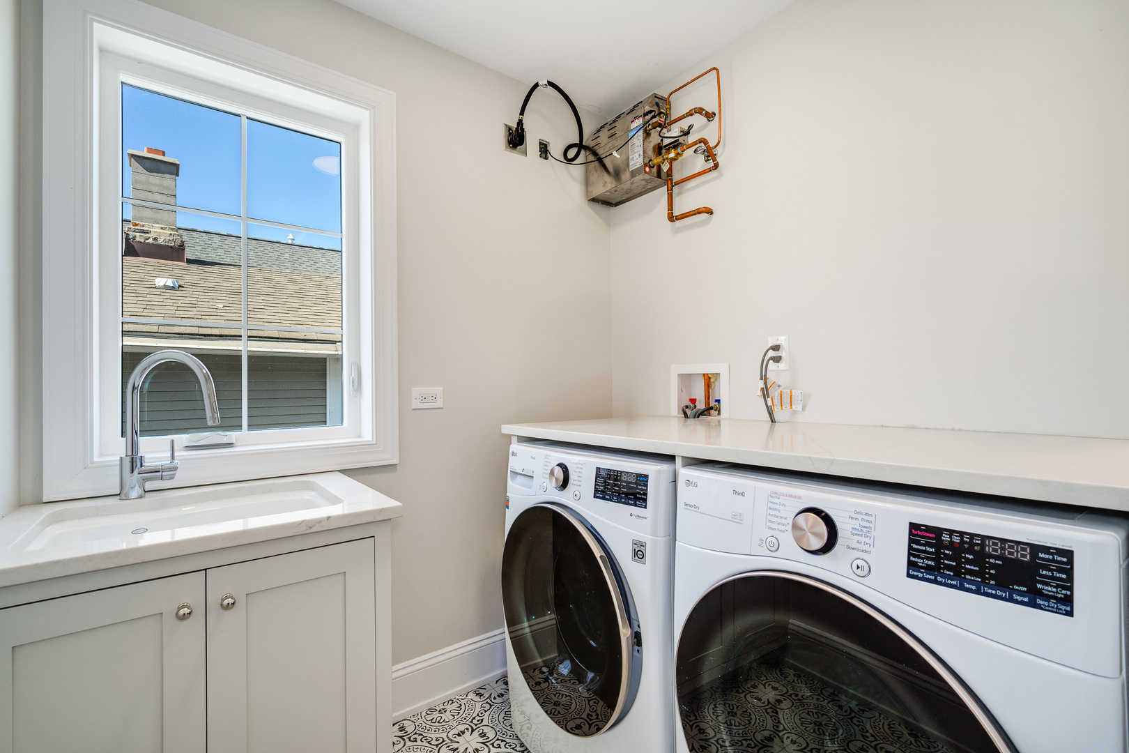 2852 W Mclean Avenue Property Photo 28