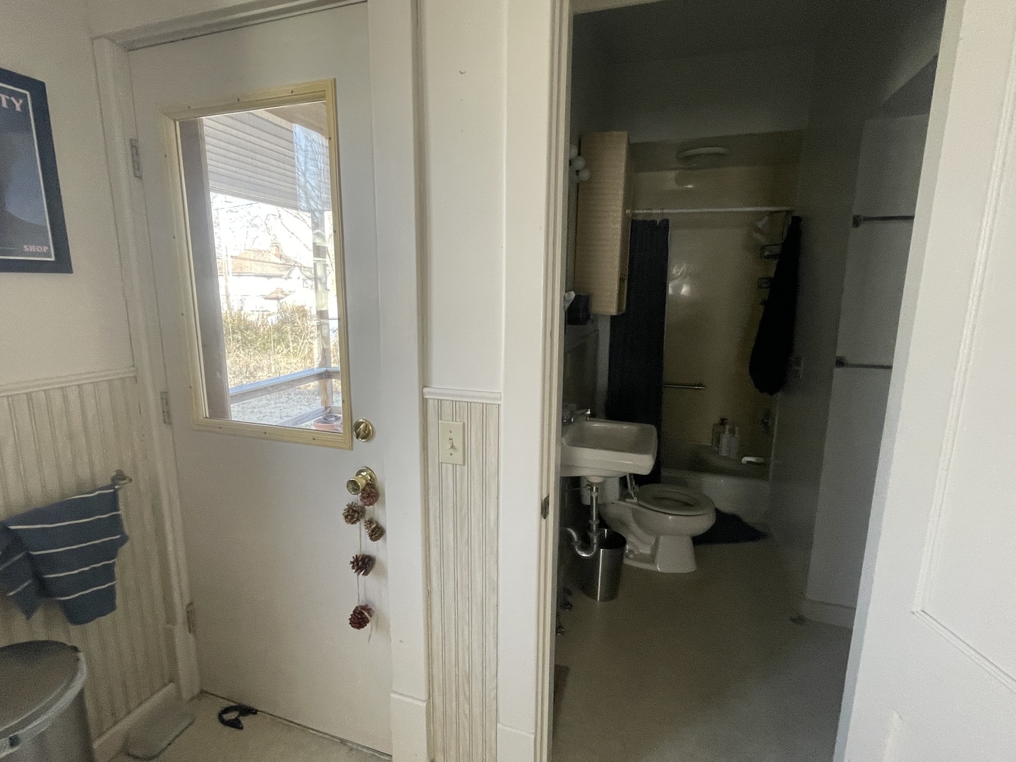 614 W Hill Street Property Photo 13