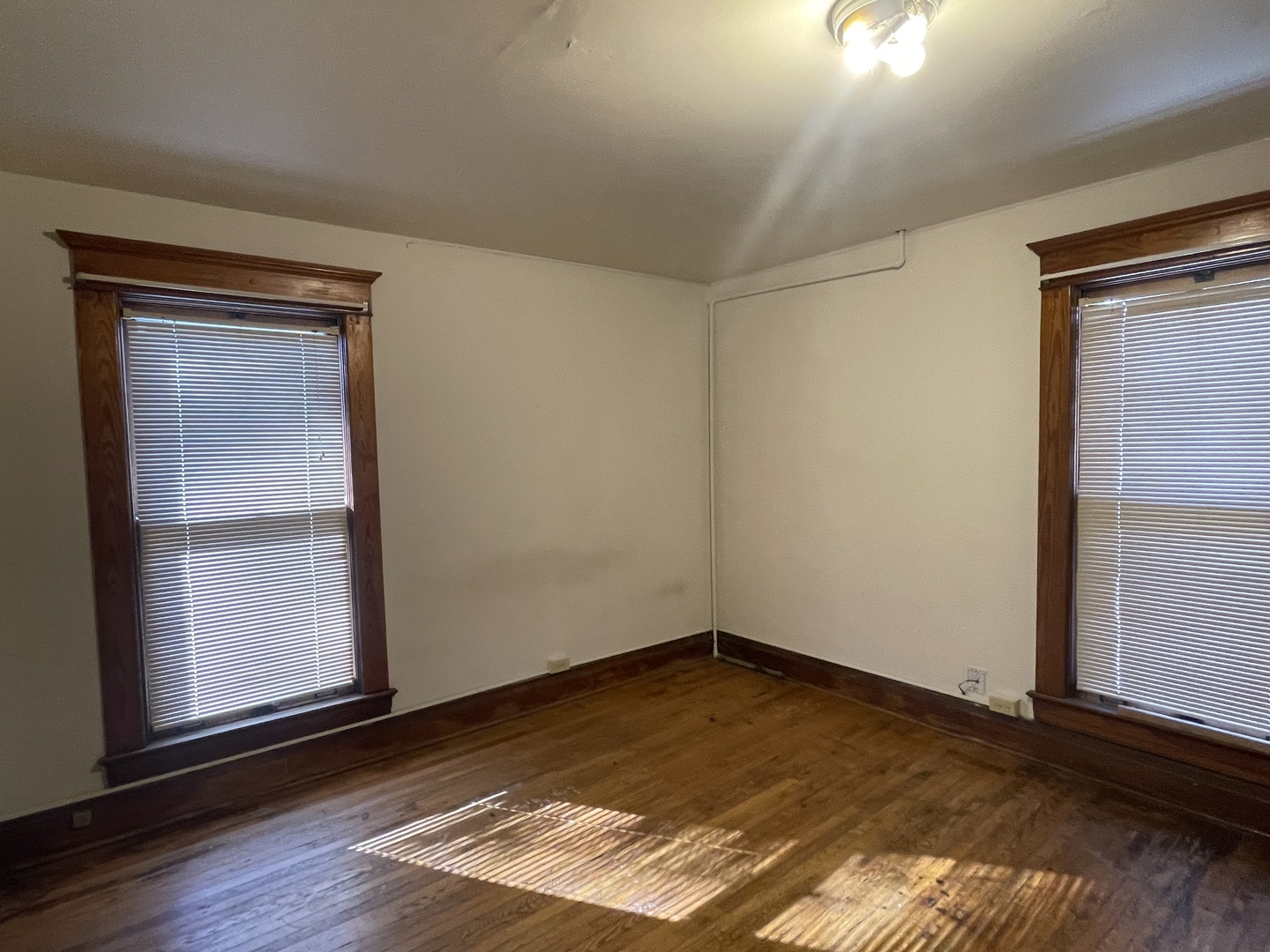 614 W Hill Street Property Photo 19