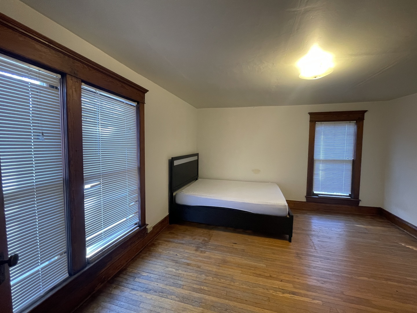 614 W Hill Street Property Photo 27