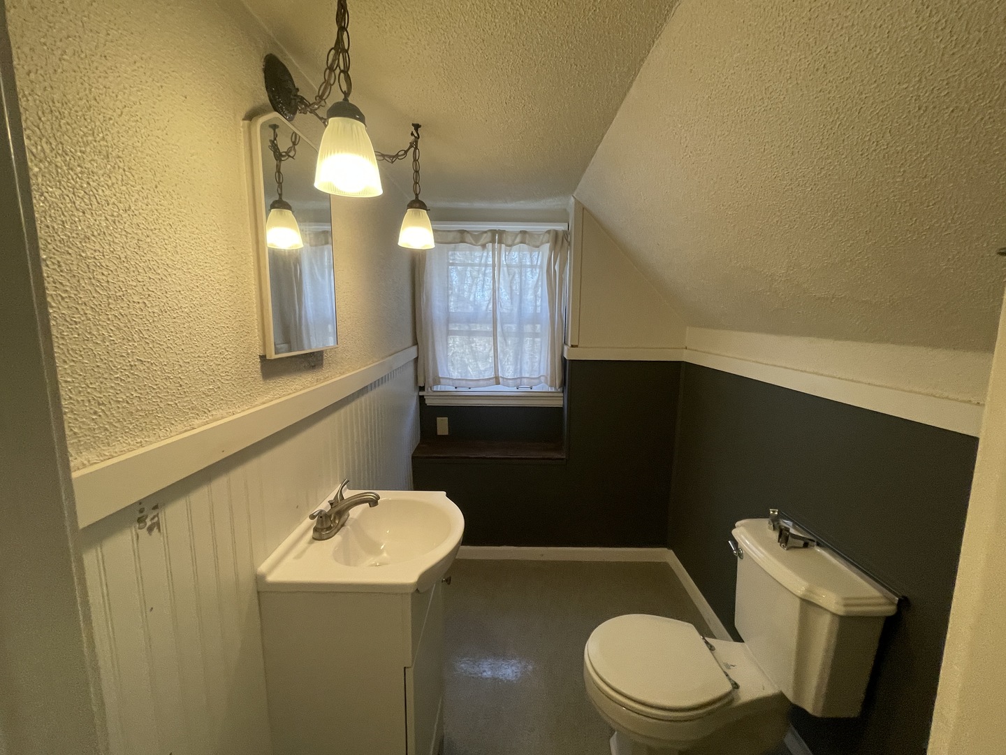 614 W Hill Street Property Photo 33