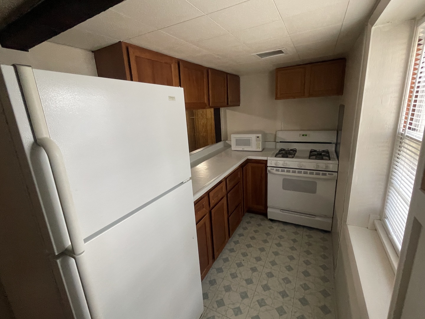614 W Hill Street Property Photo 43