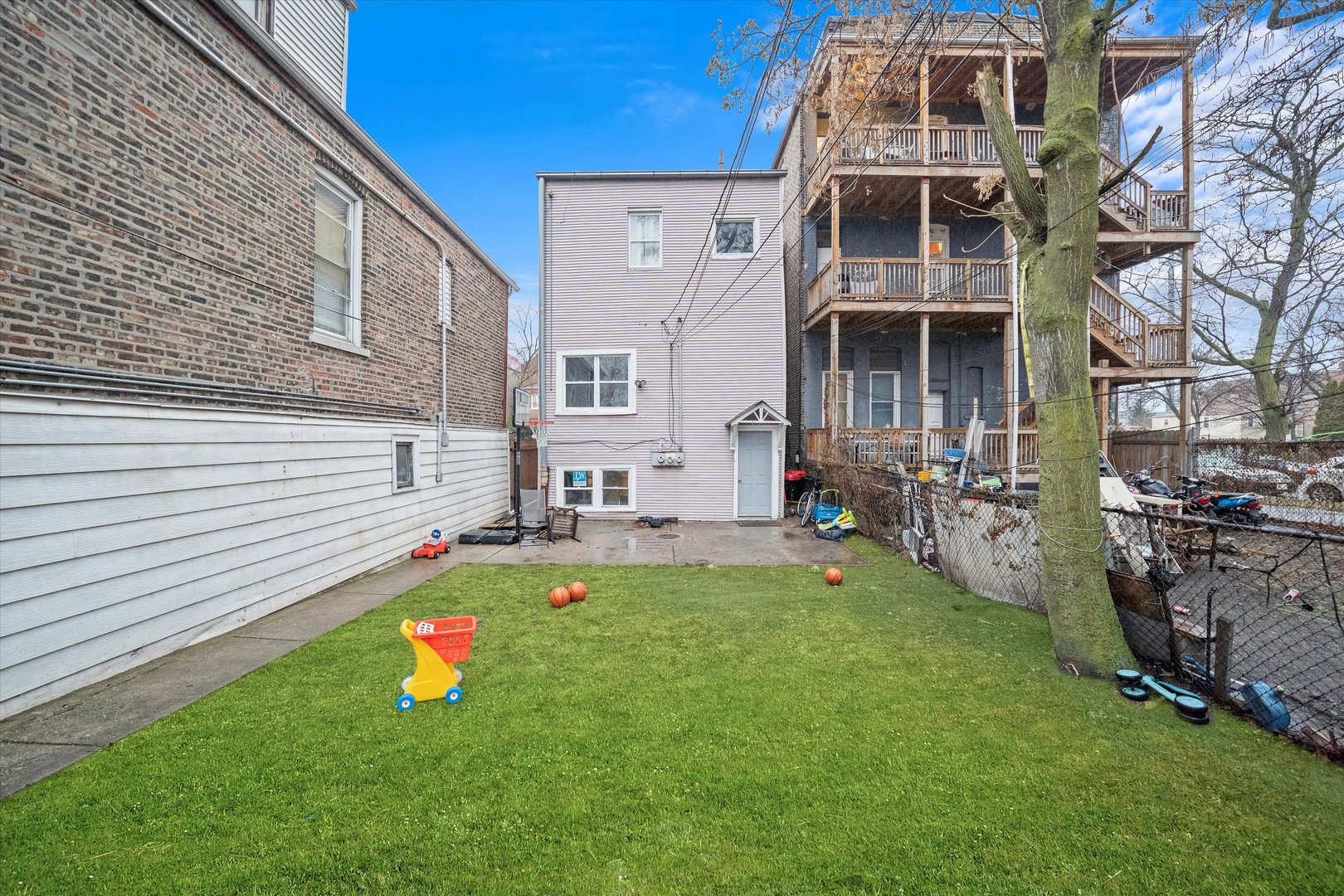 2405 S Troy Street Property Photo 25