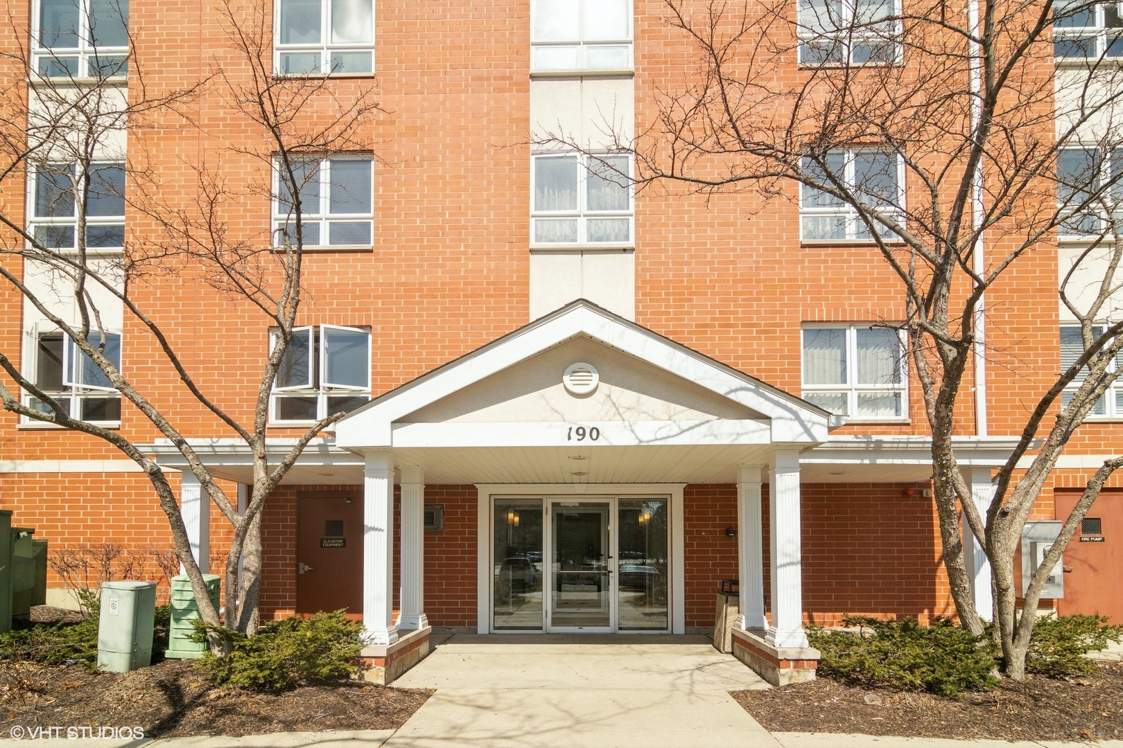 190 N Milwaukee Avenue 504 Property Photo
