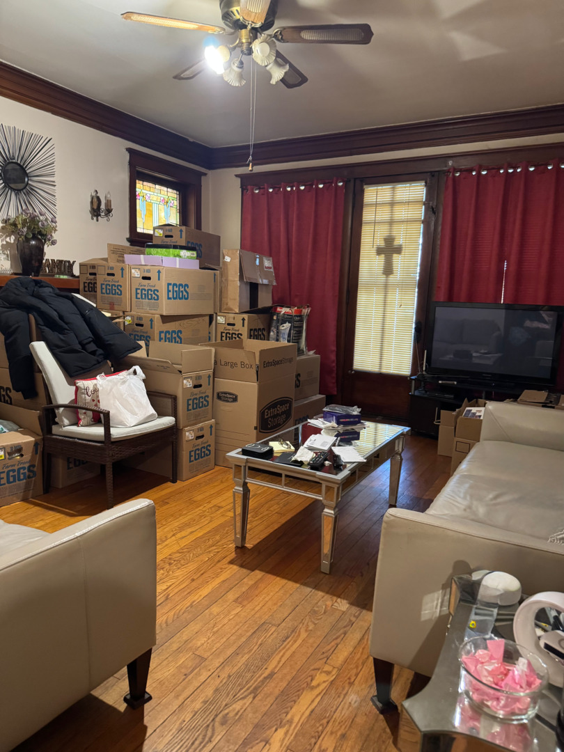 7116 S King Drive Property Photo 10