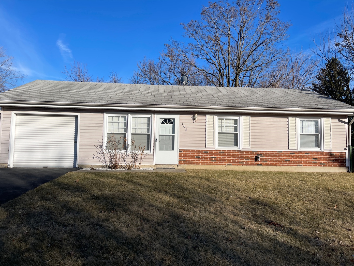 106 Davis Court Property Photo