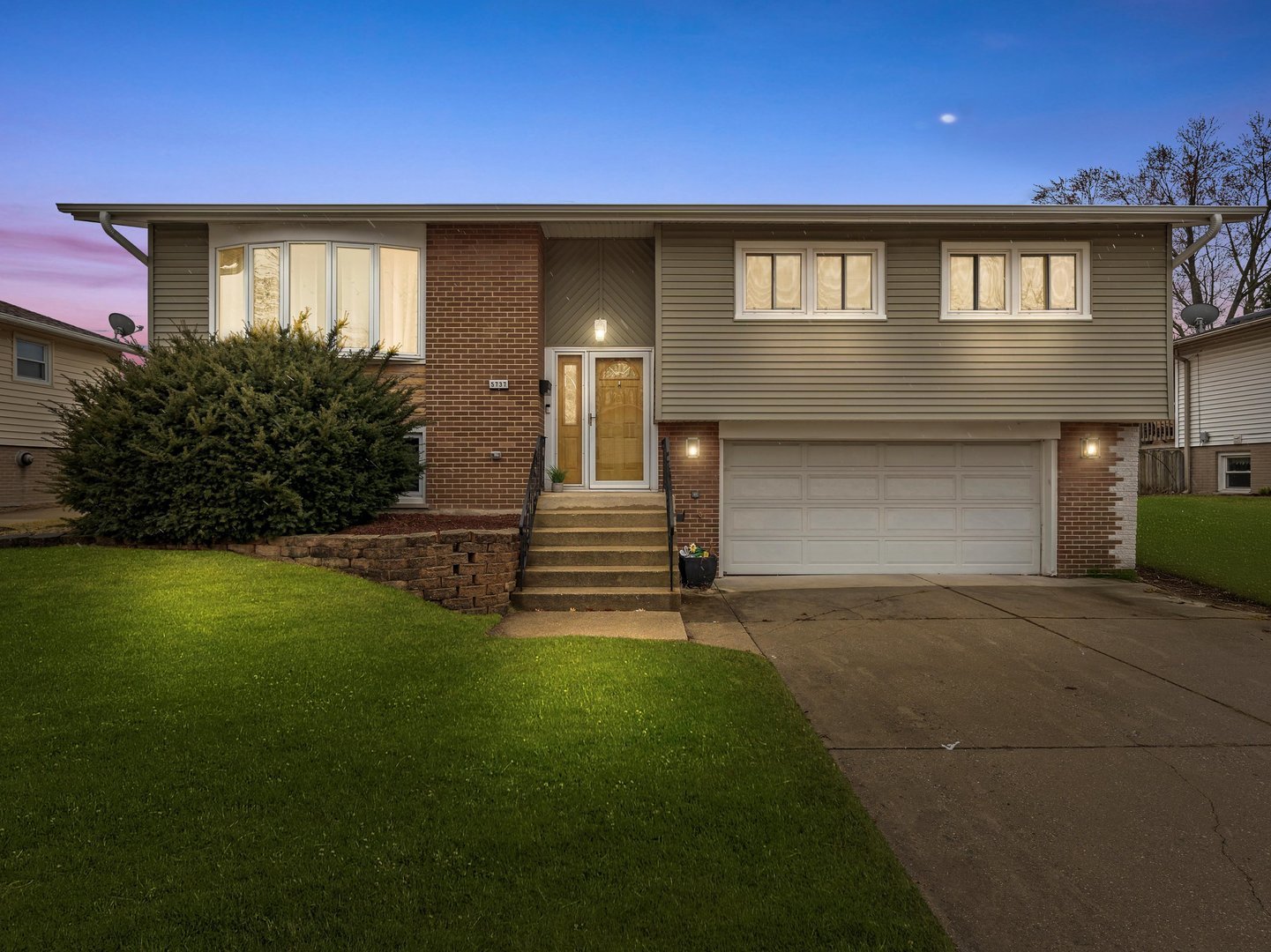 5737 150th Place Property Photo