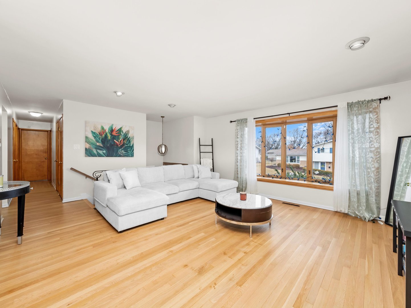 5737 150th Place Property Photo 3