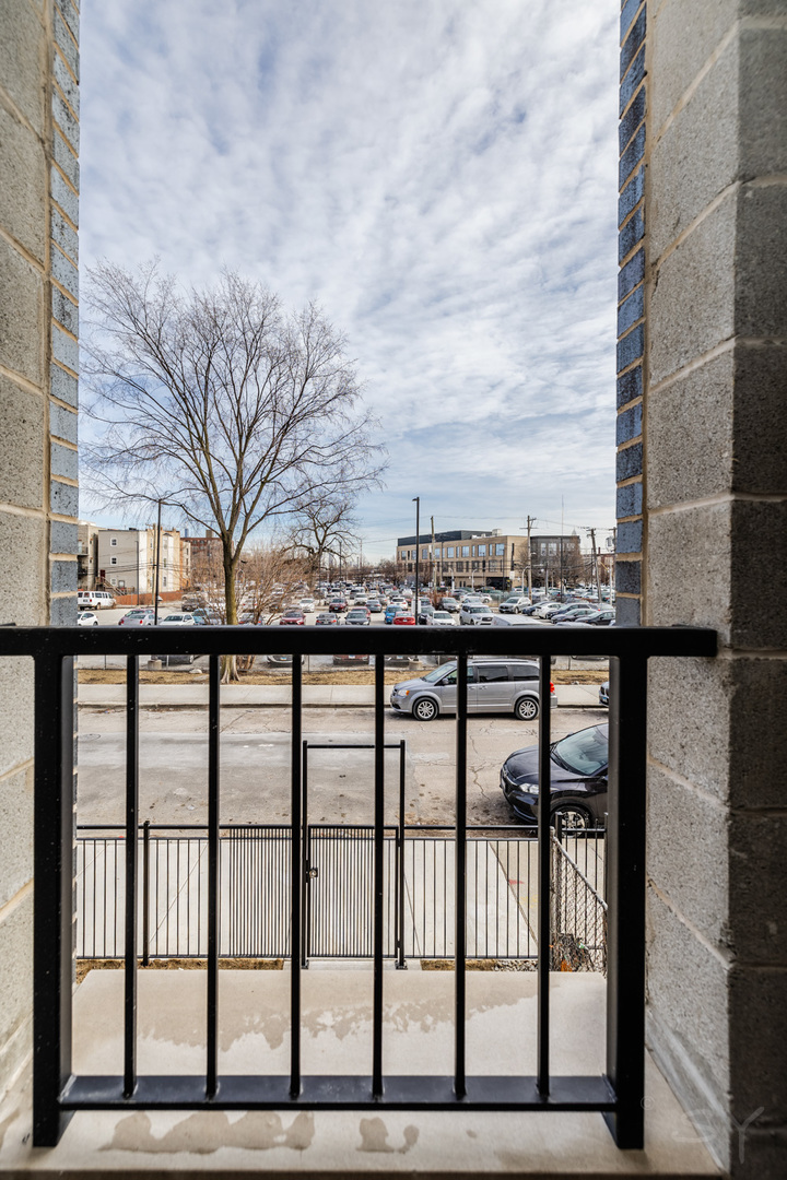 1139 S Mozart Street Property Photo 16