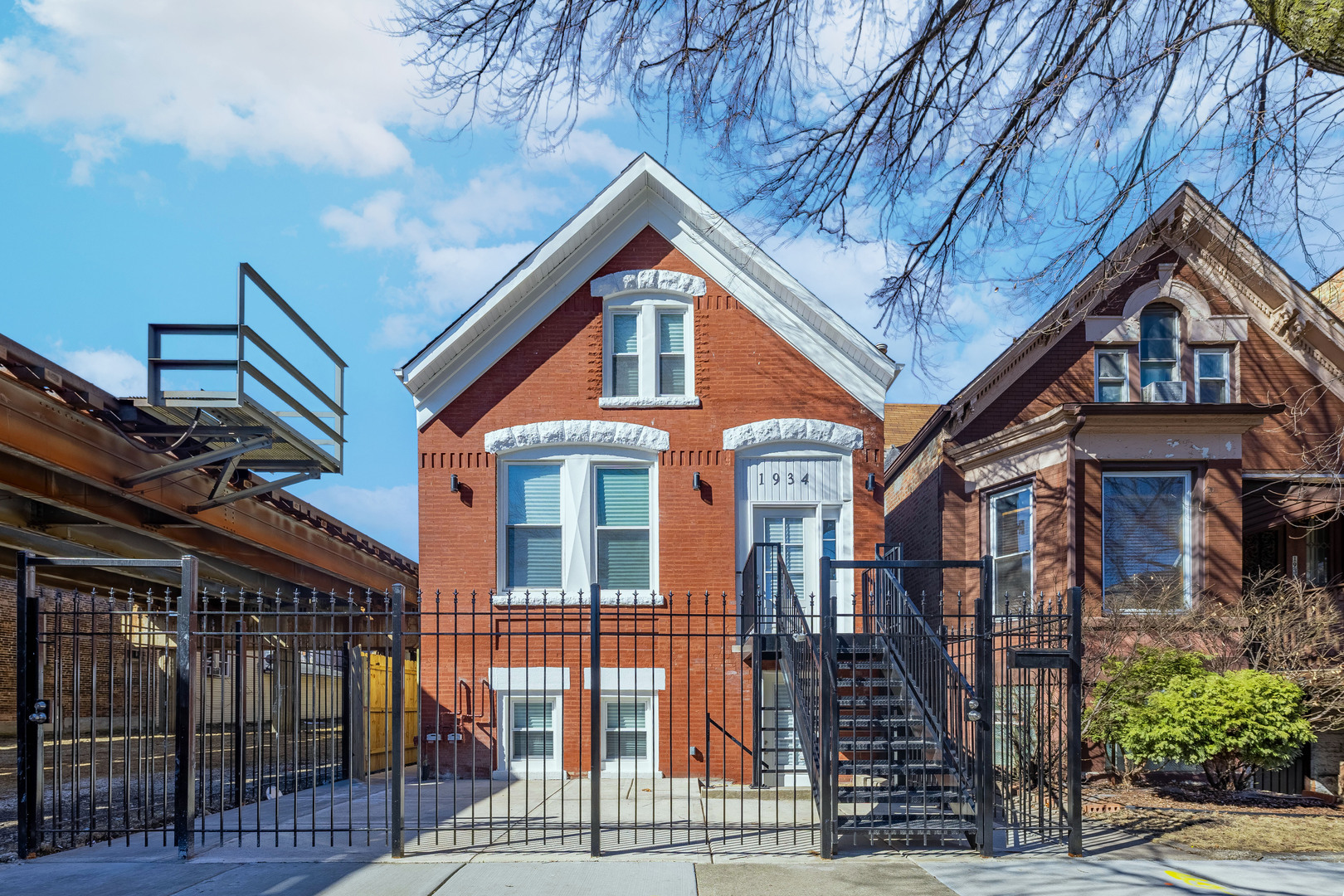 1934 S Hamlin Avenue Property Photo 1