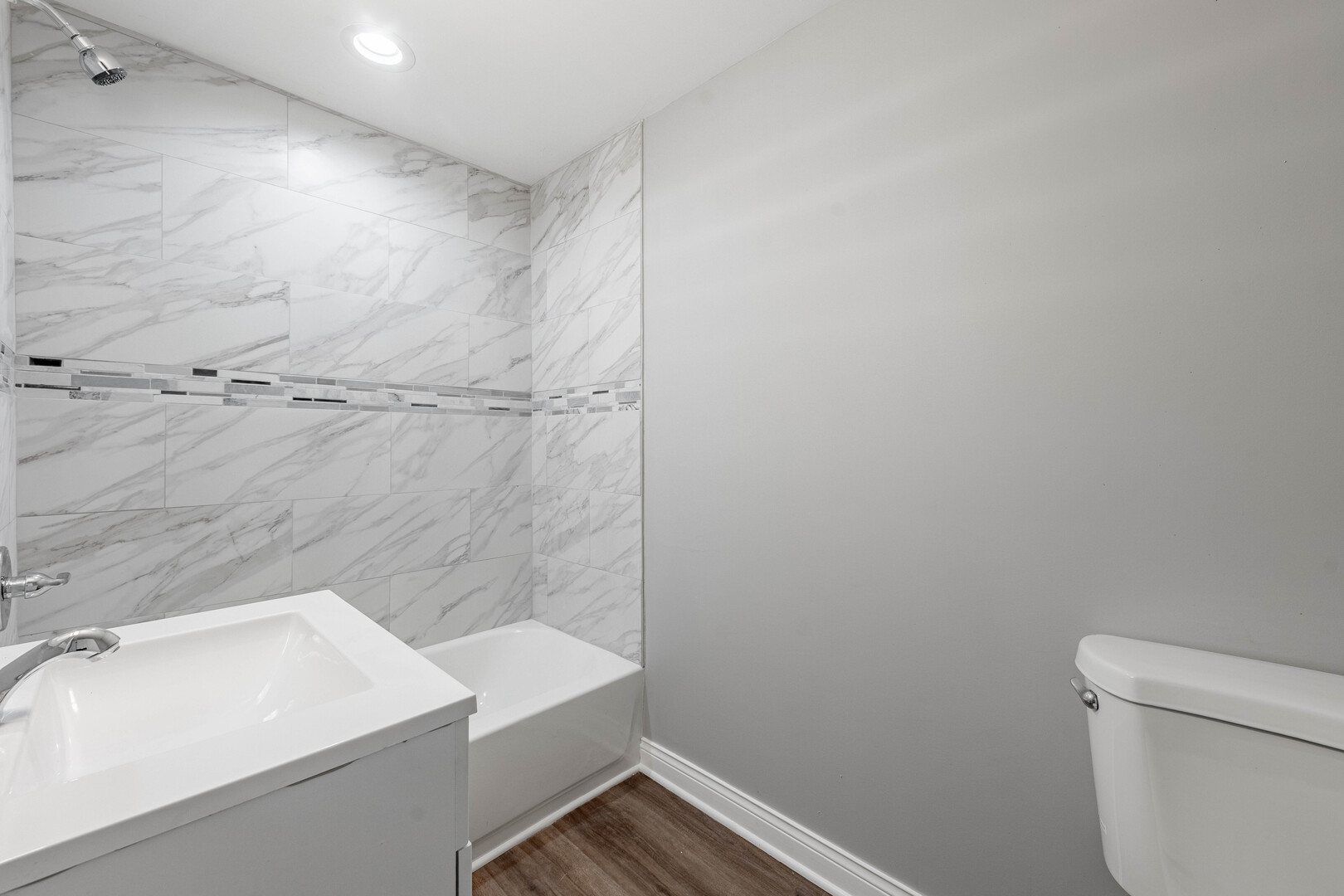 1934 S Hamlin Avenue Property Photo 17