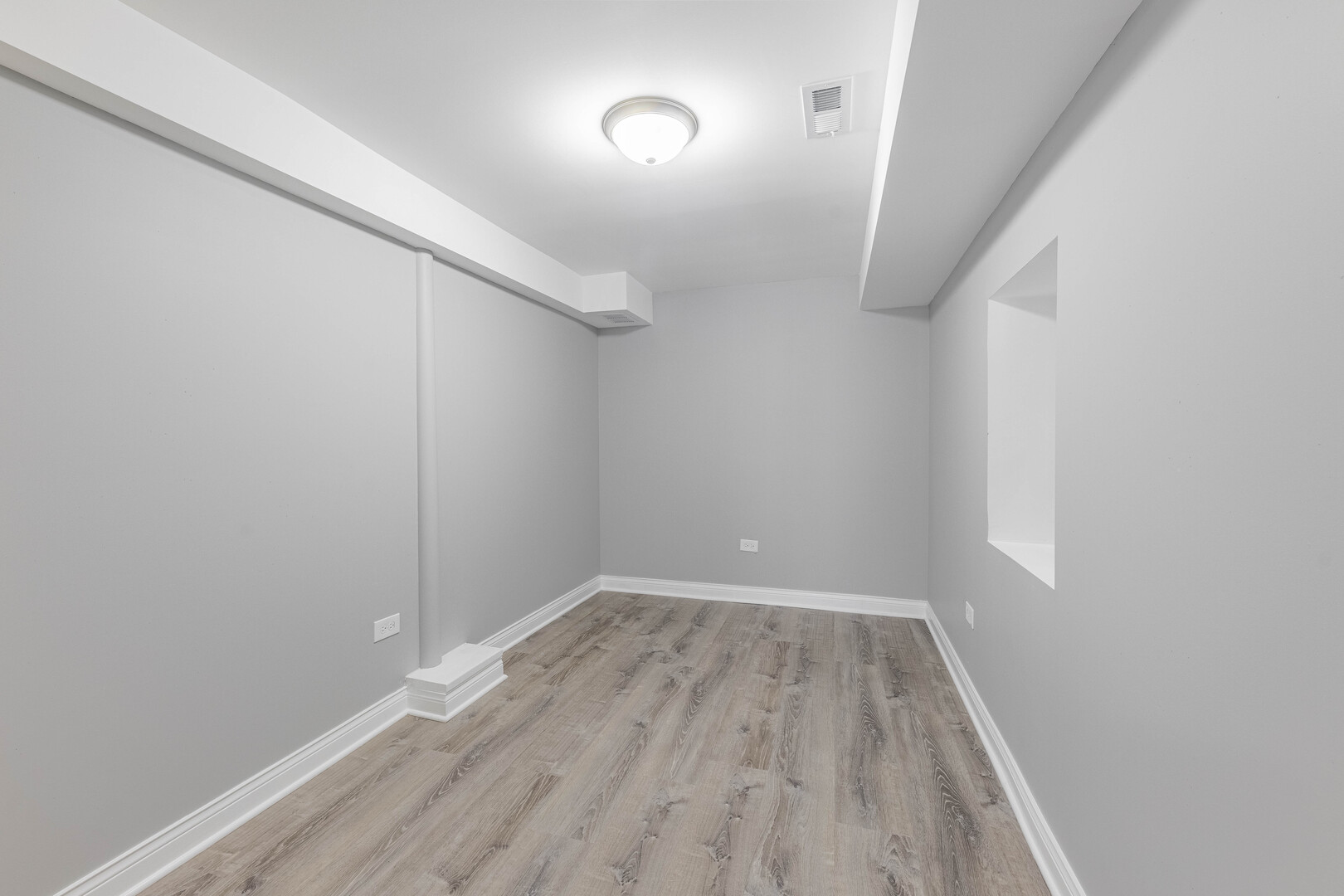 1934 S Hamlin Avenue Property Photo 32