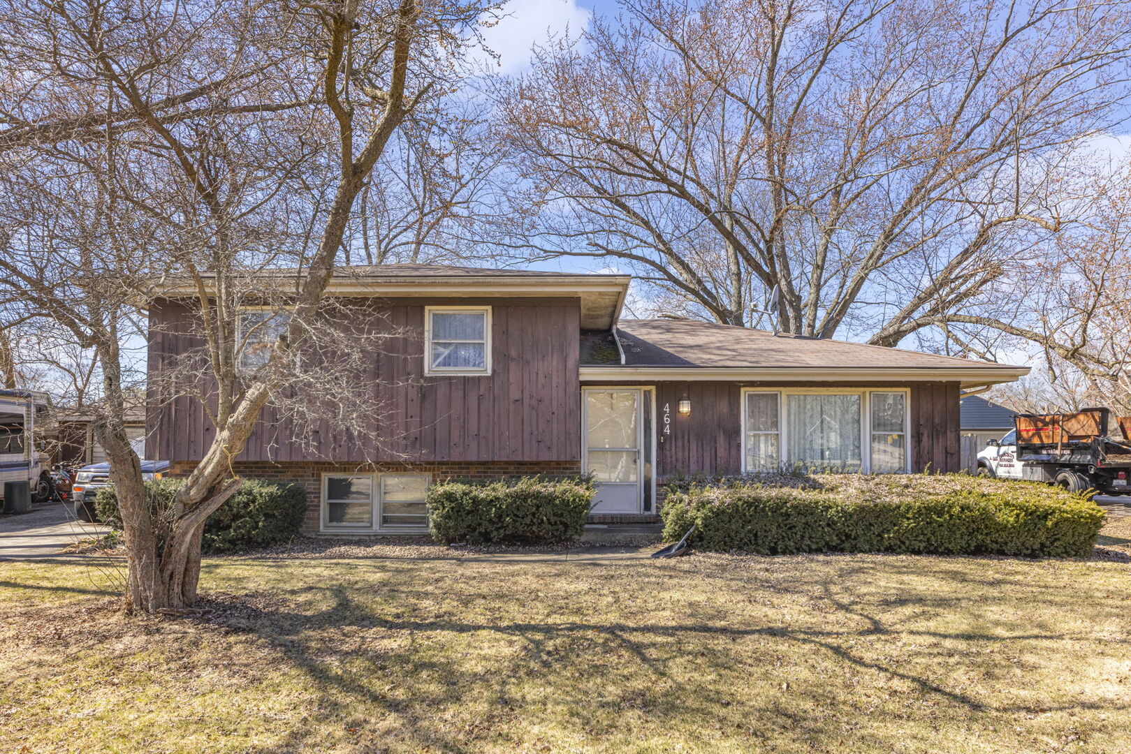 5s464 Sherman Avenue Property Photo