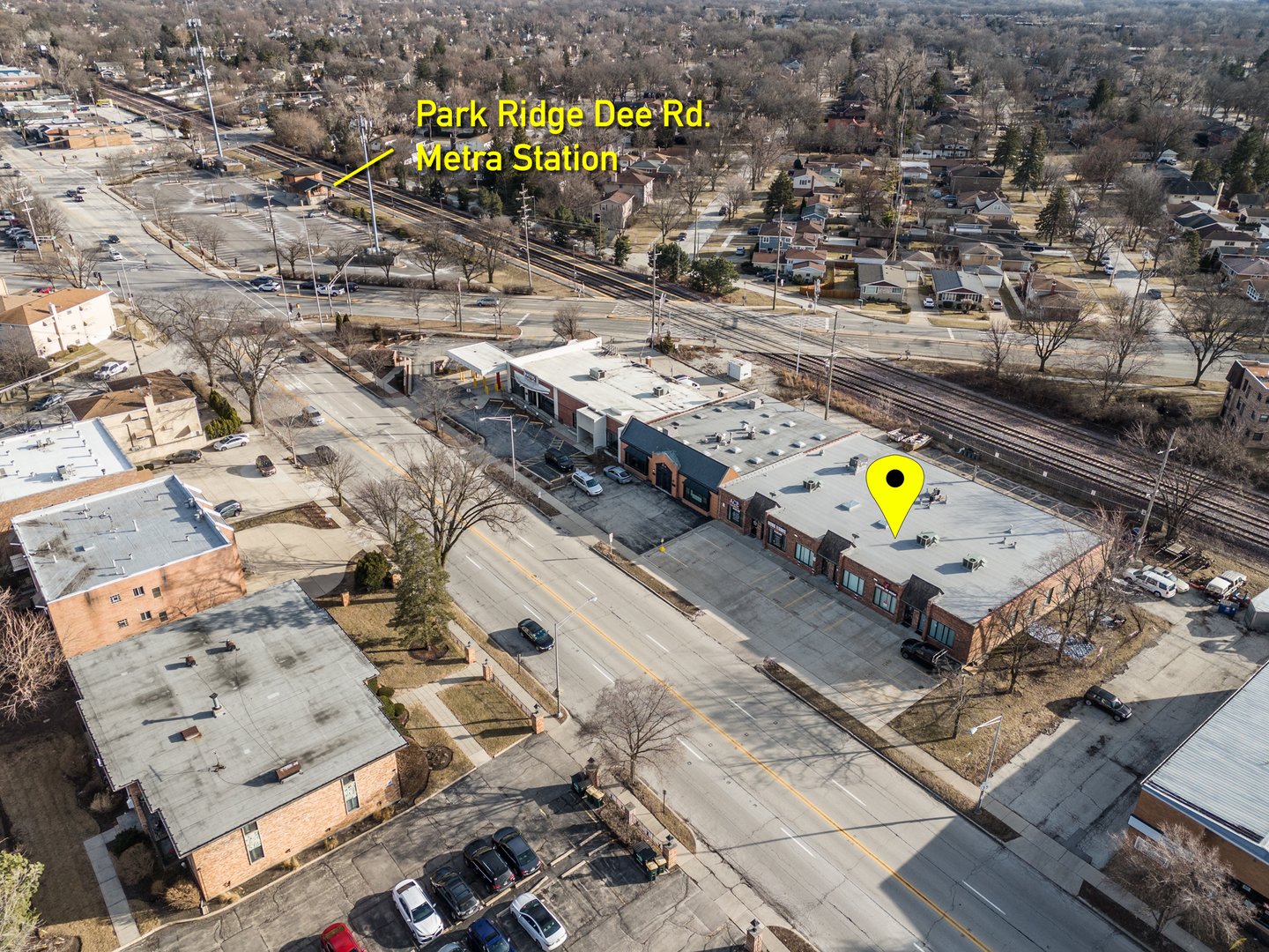 1024 Busse Highway Property Photo 4