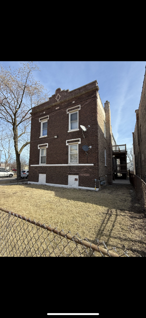 5423 W West End Avenue Property Photo 2