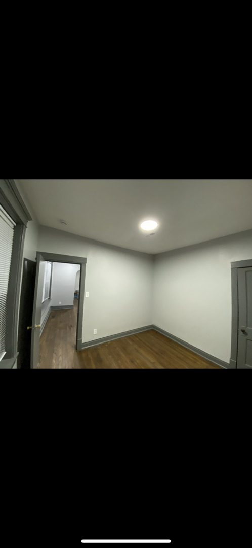 5423 W West End Avenue Property Photo 11