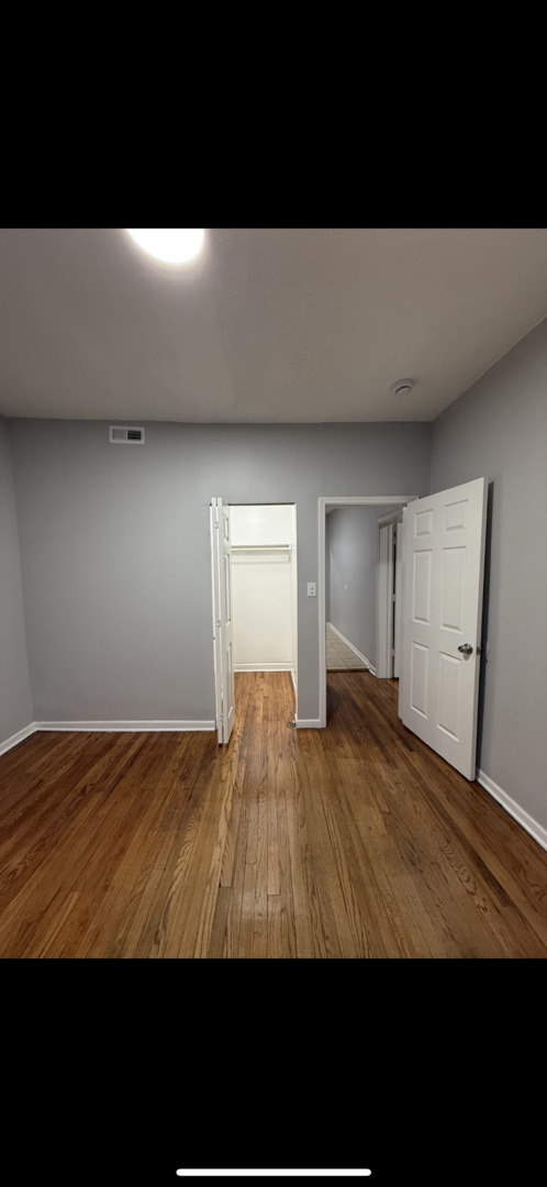 5423 W West End Avenue Property Photo 12