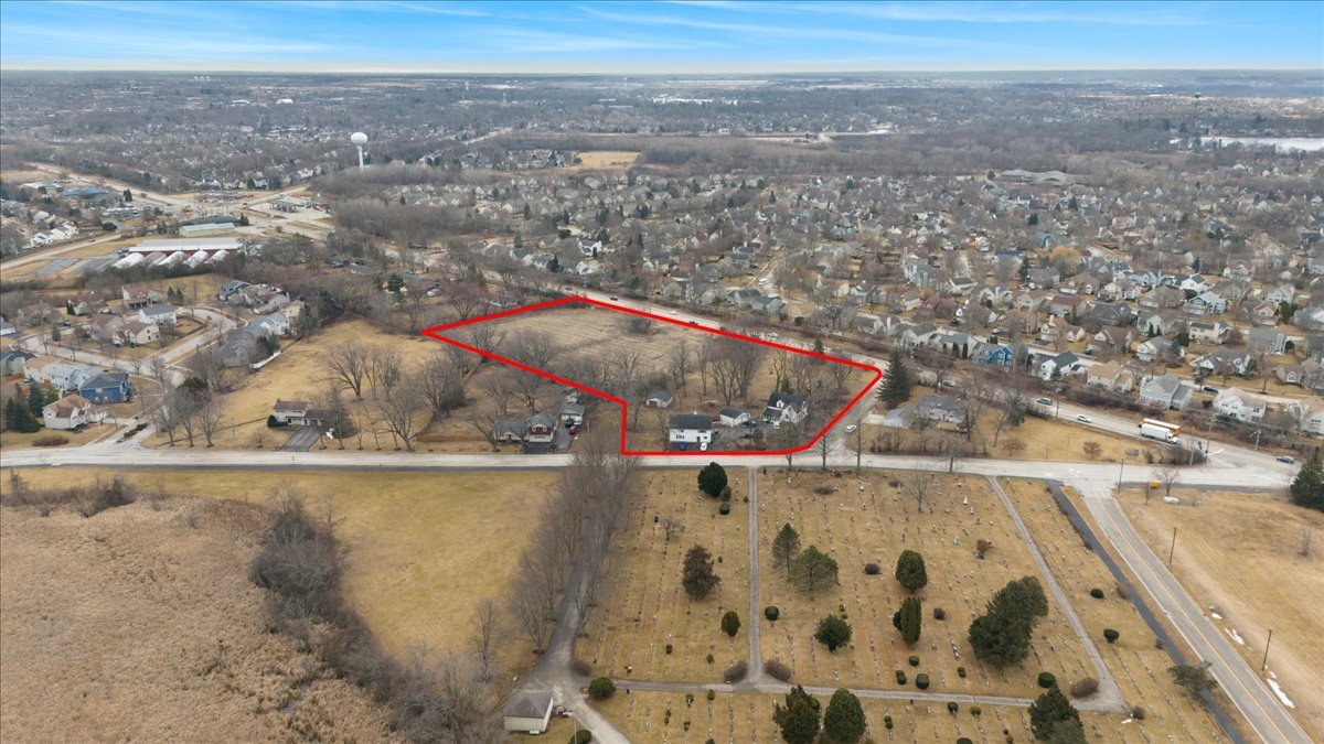 21279 W Shorewood Road Property Photo 9