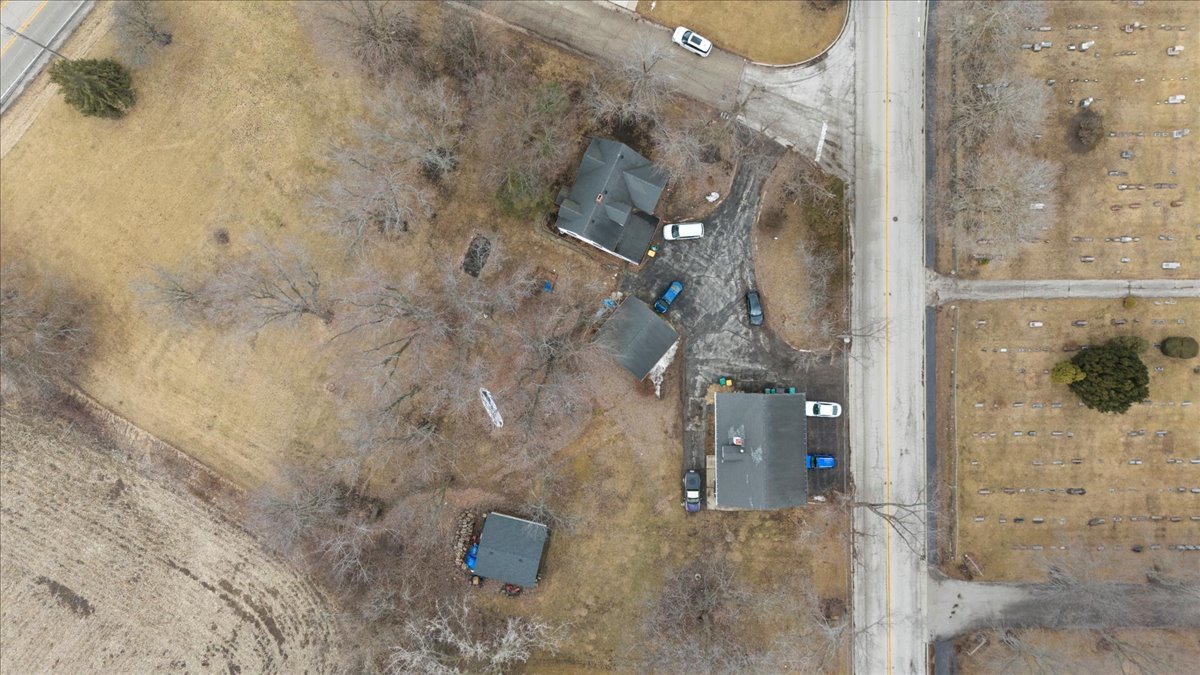 21279 W Shorewood Road Property Photo 10
