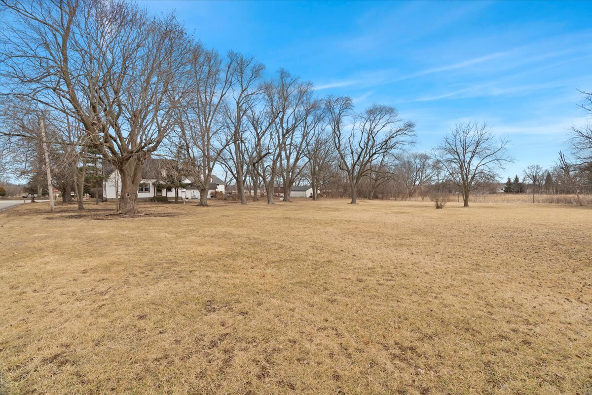 21279 W Shorewood Road Property Photo 13
