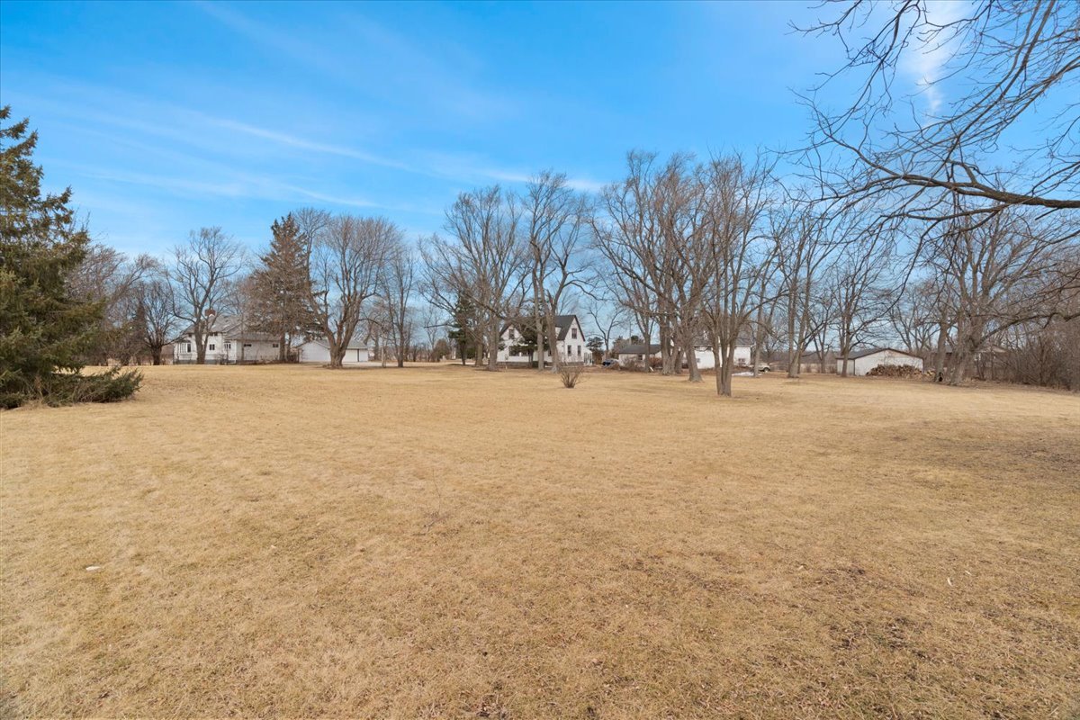21279 W Shorewood Road Property Photo 14