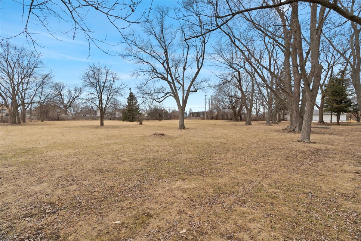 21279 W Shorewood Road Property Photo 16