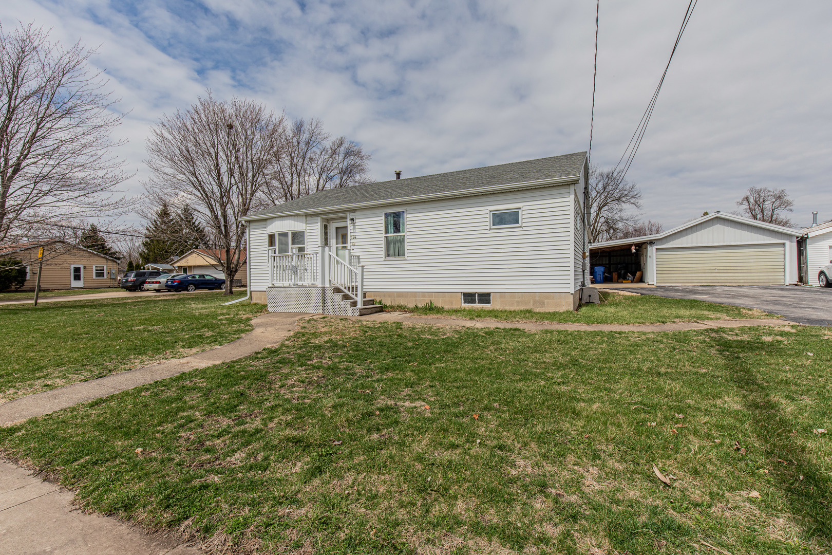 124 E 4th Street Property Photo