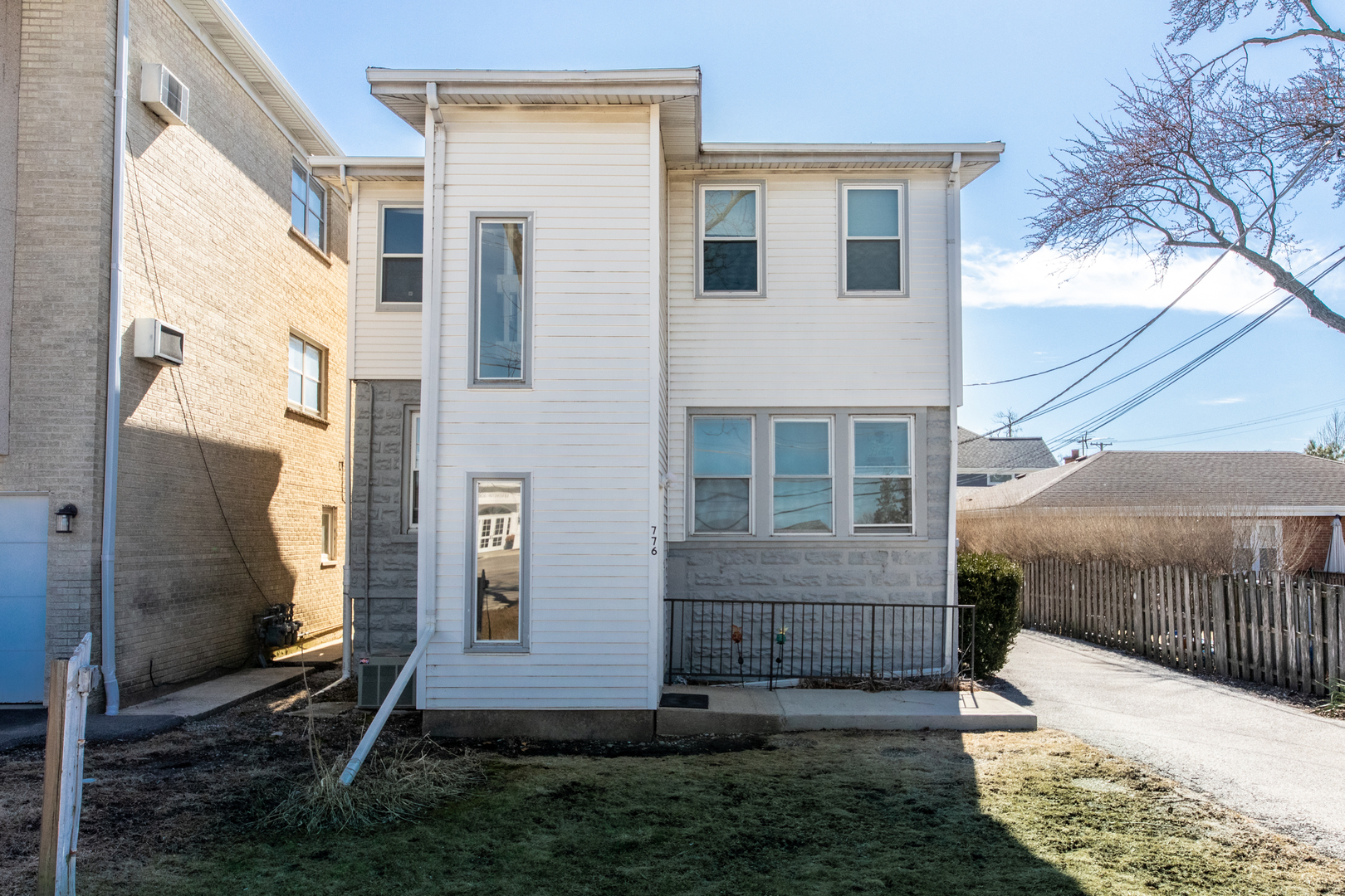 776 N Northwest Highway Property Photo 2