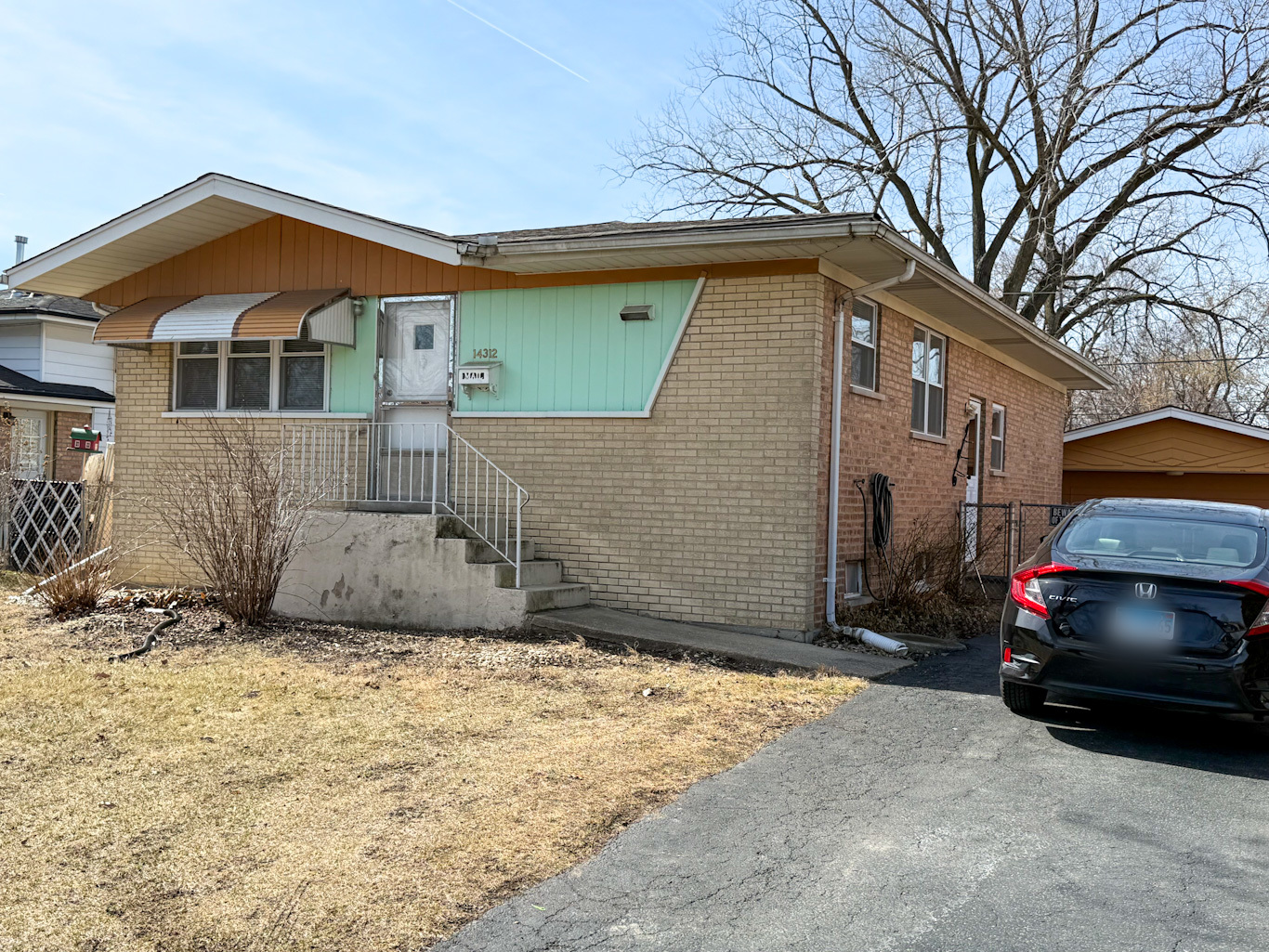 14312 Kolin Avenue Property Photo