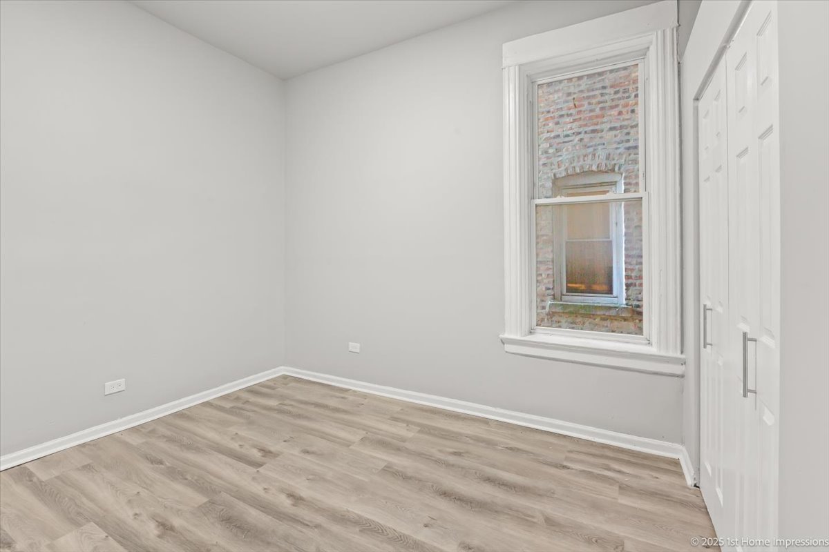 6436 S Peoria Street Property Photo 10