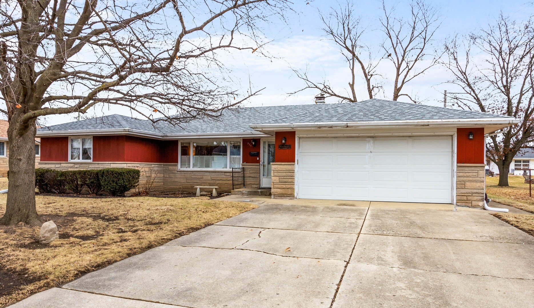 924 Gael Drive Property Photo