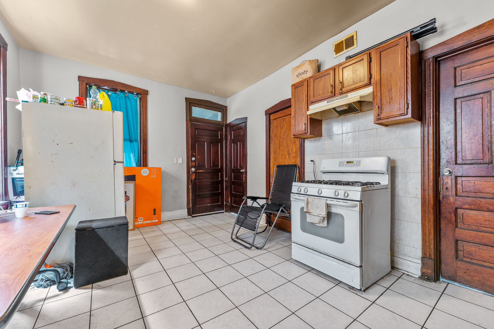 2330 S Homan Avenue Property Photo 4
