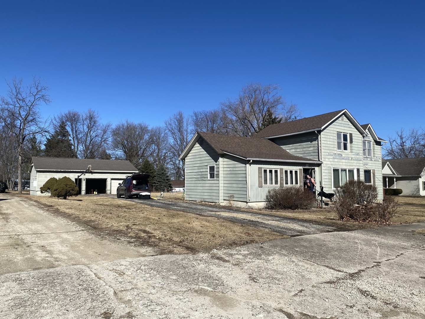 211 W Hardanger Gate Property Photo 1