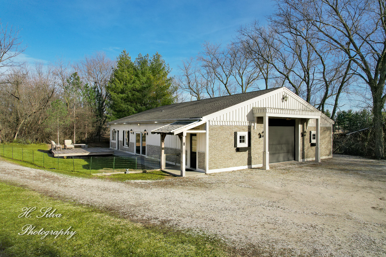 8106 Maple Street Property Photo