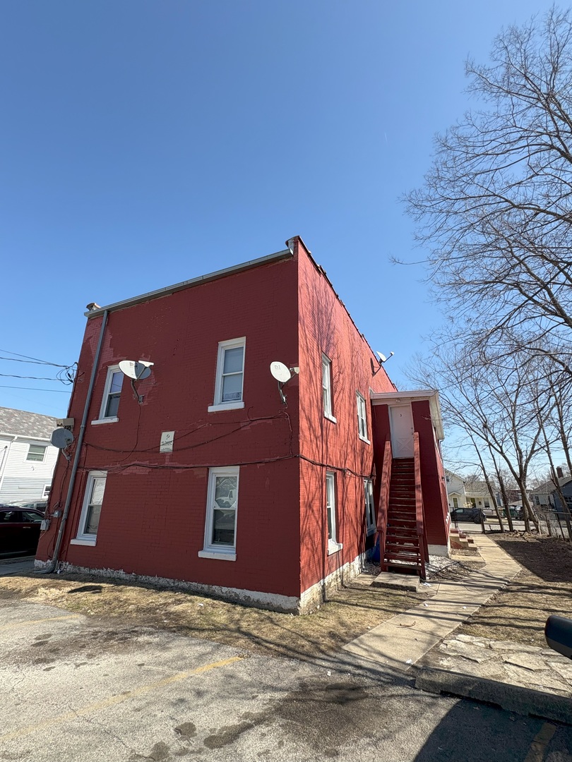 841 N Hickory Street Property Photo 4