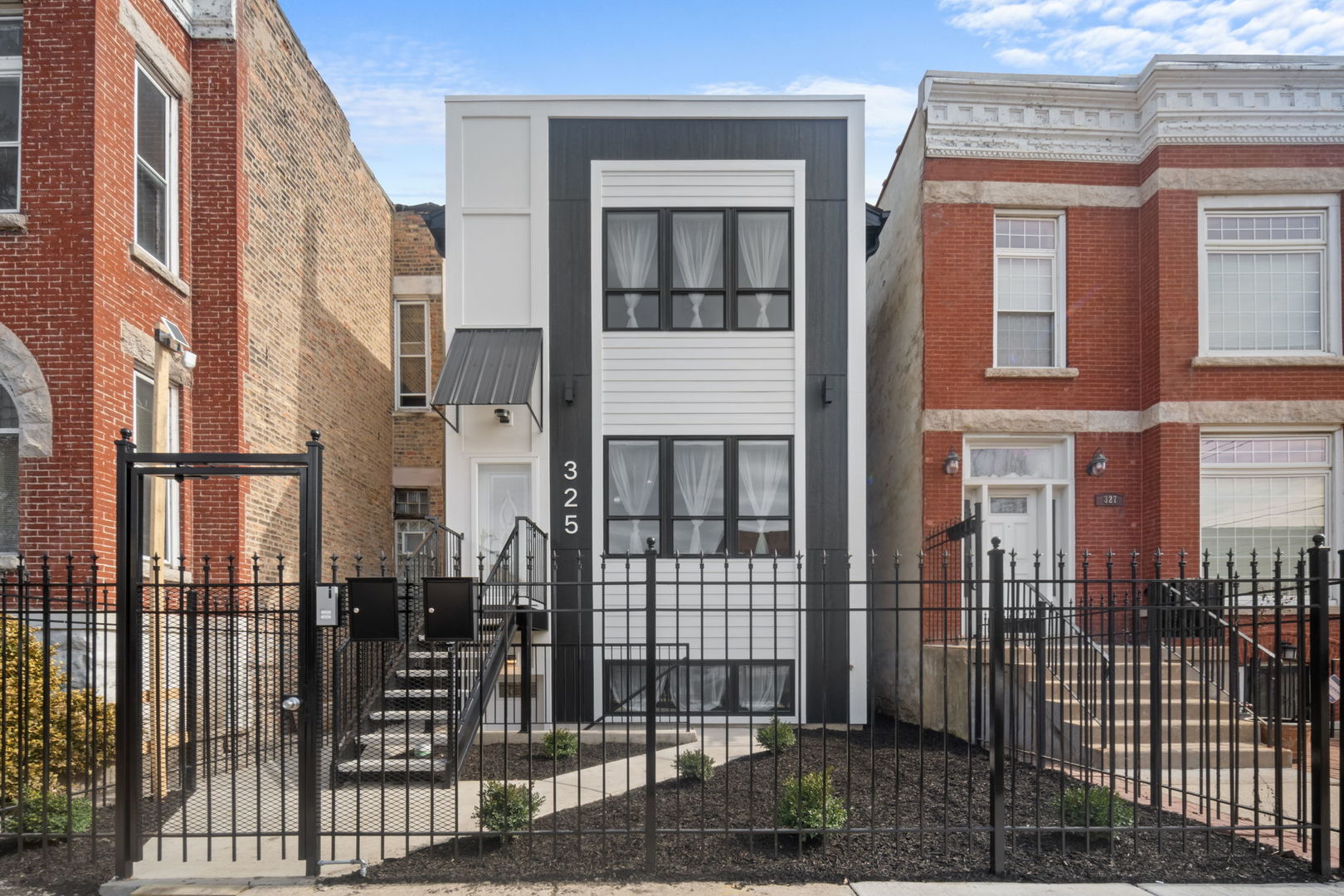 6530 S Champlain Avenue Property Photo 1