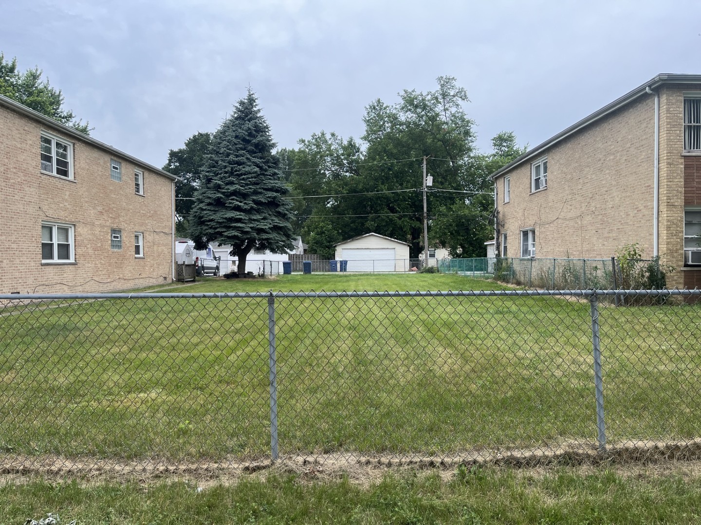 14034 S Hoxie Avenue Property Photo