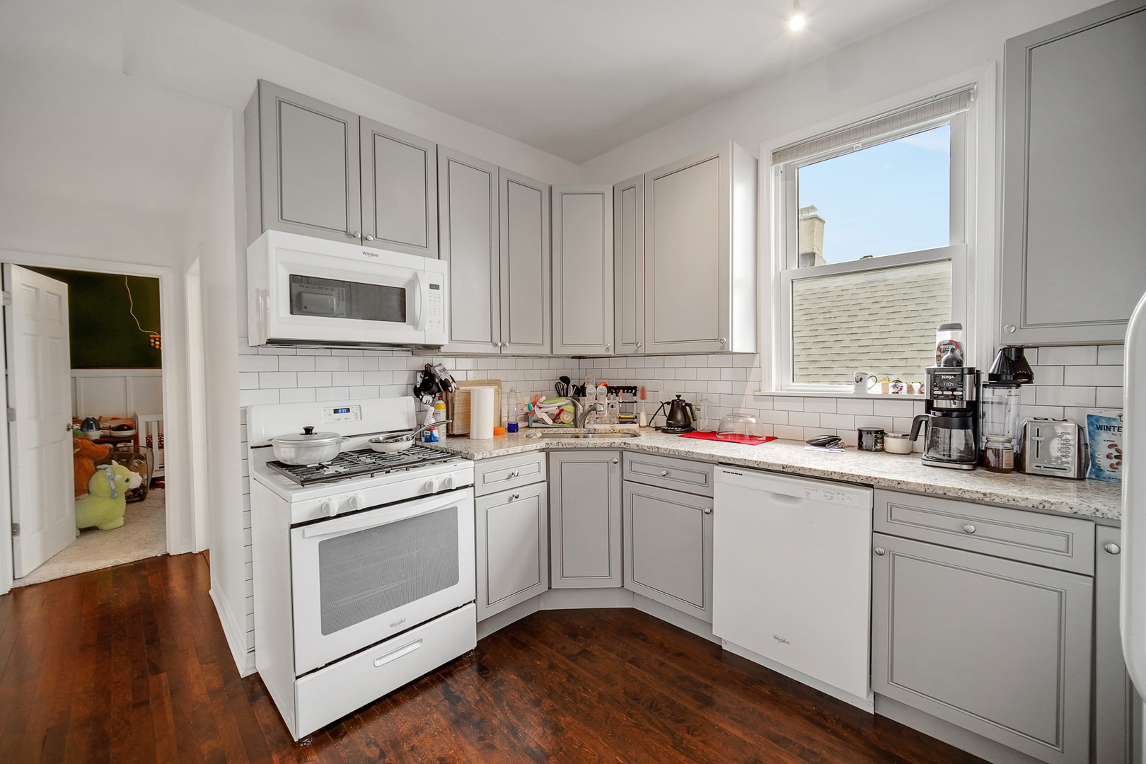 5110 W Byron Street Property Photo 15