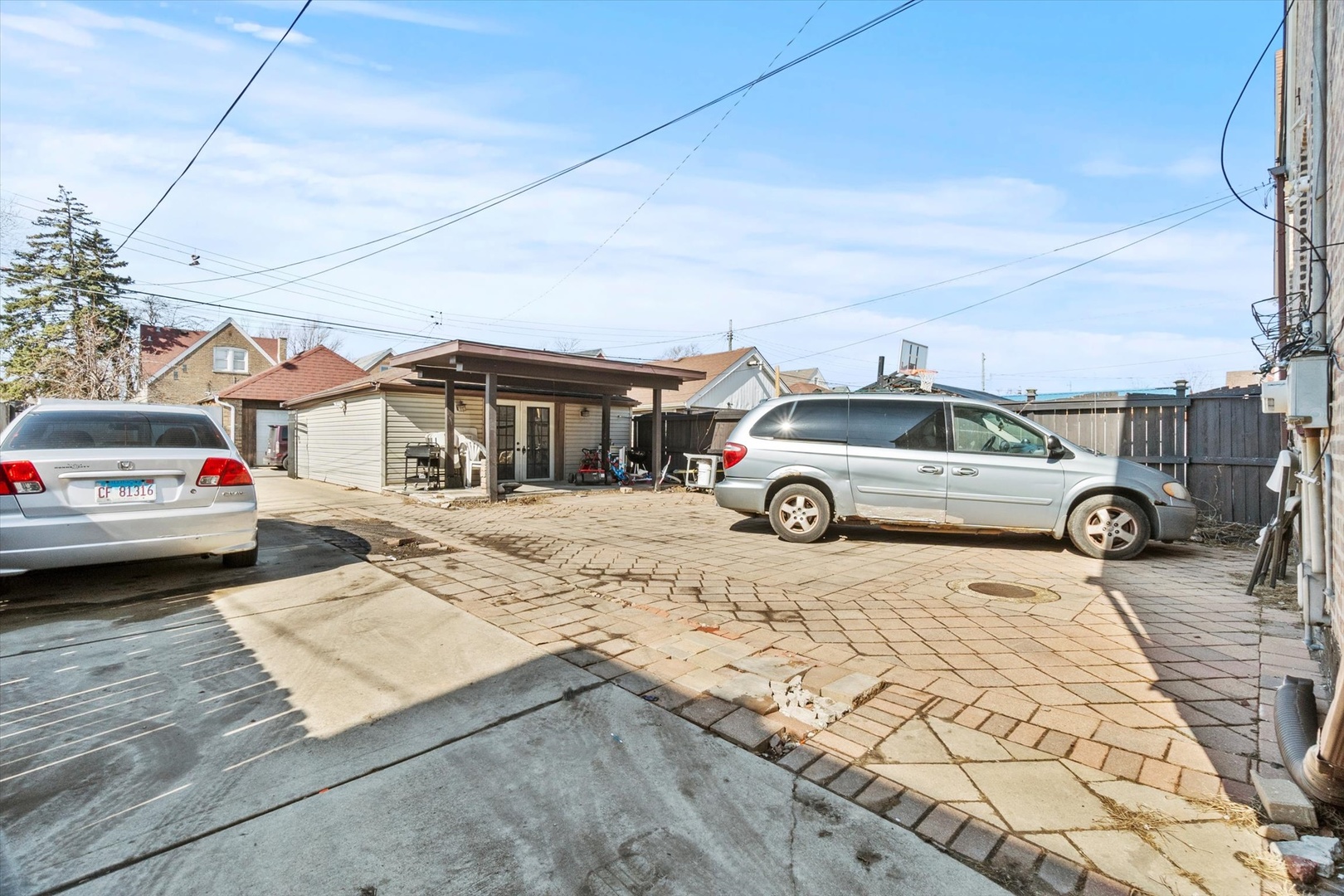 5254 S Sacramento Avenue Property Photo 17