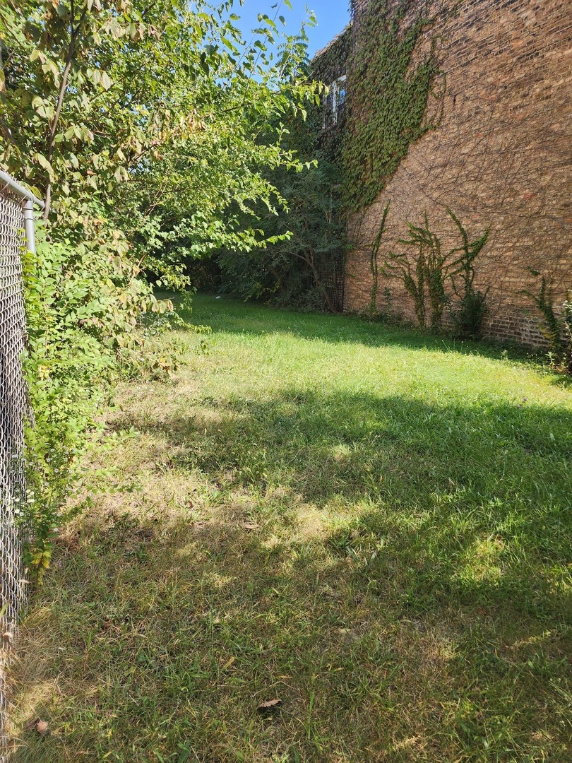 6509 S Rhodes Avenue Property Photo 1
