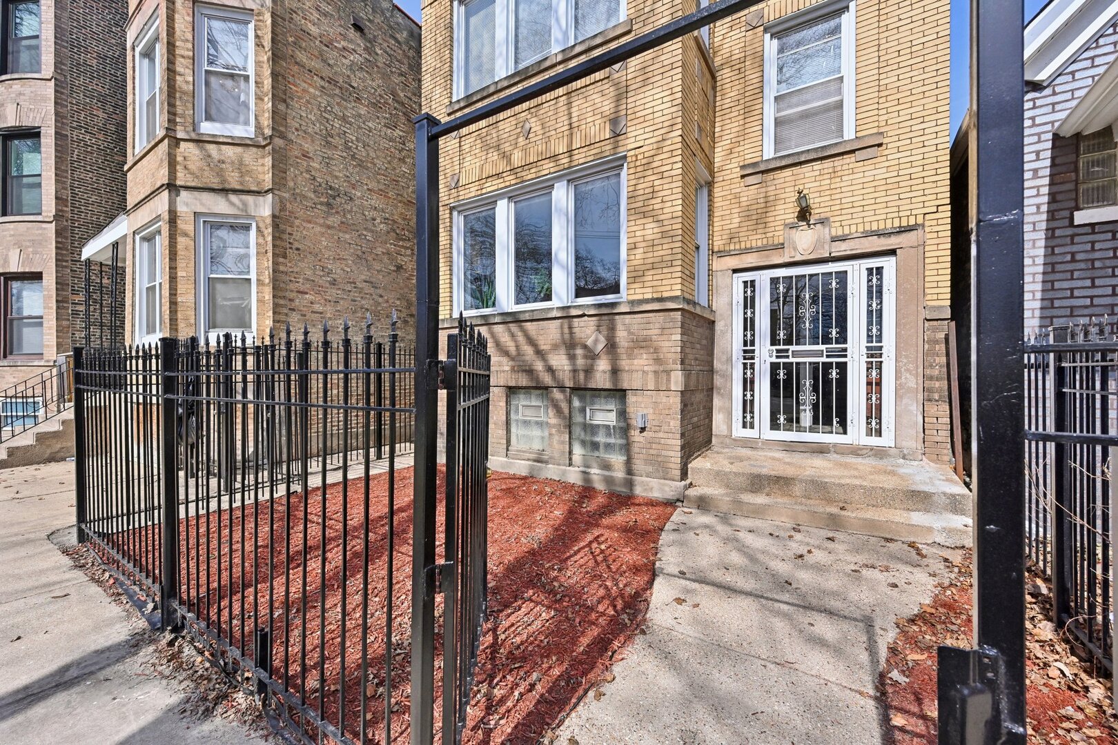 3248 W Huron Street Property Photo 2