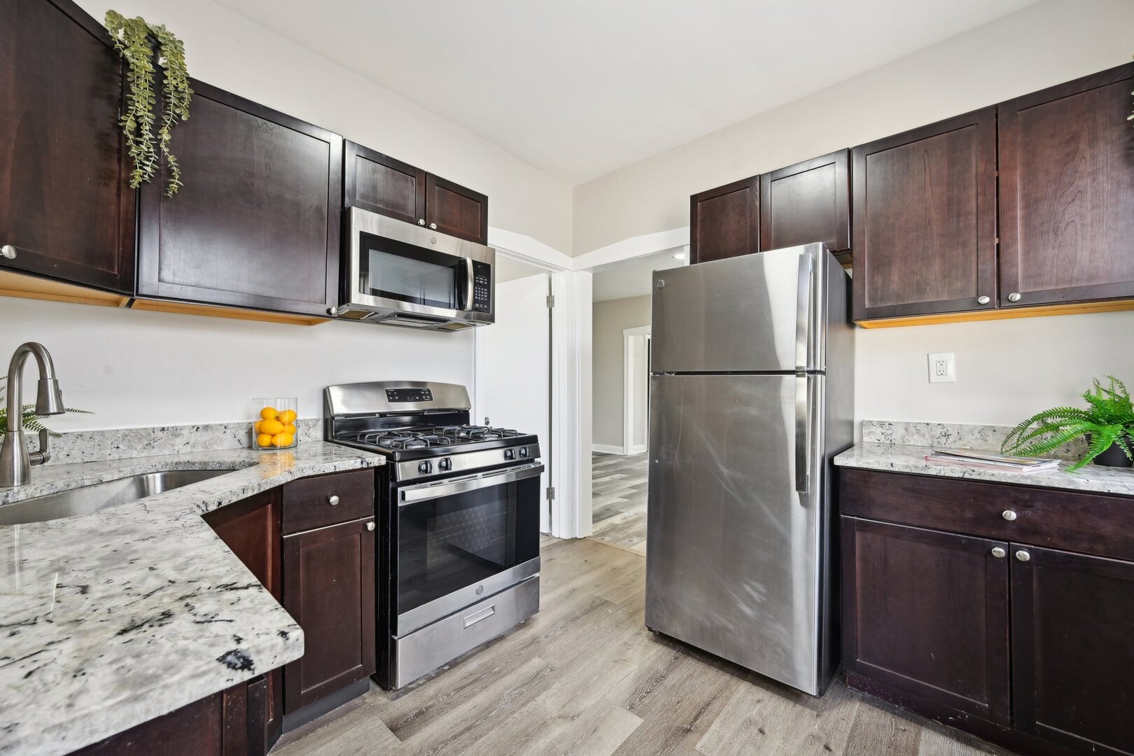 3248 W Huron Street Property Photo 16