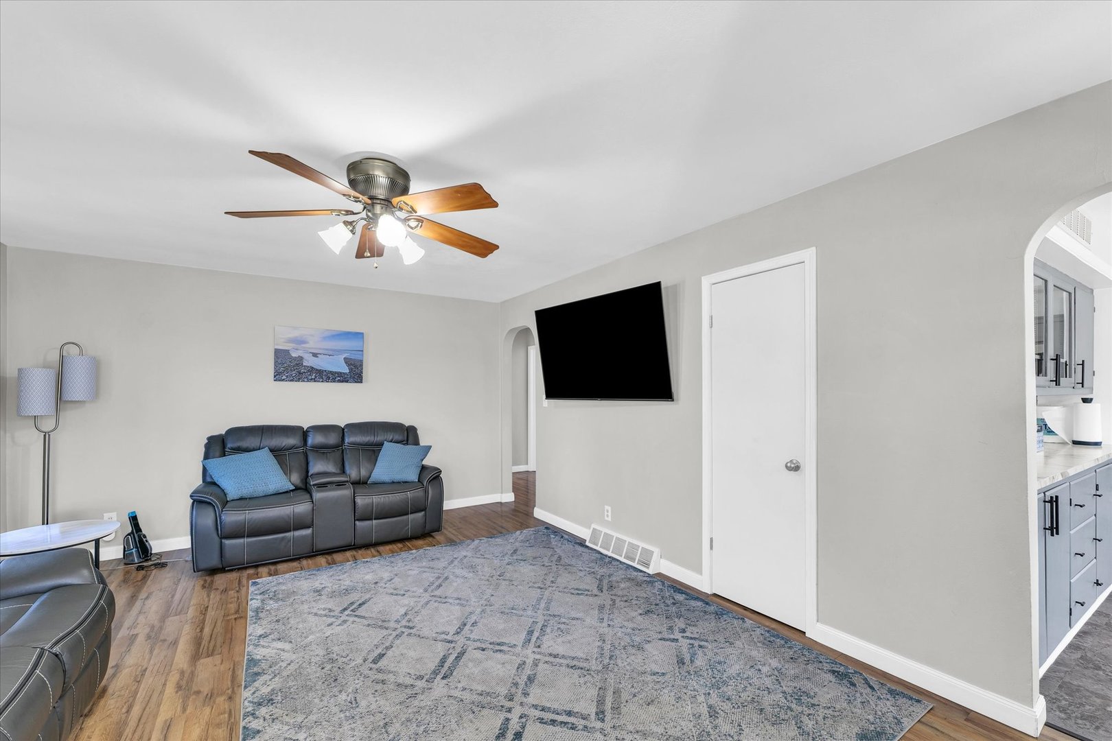222 E Ethel Street Property Photo 8