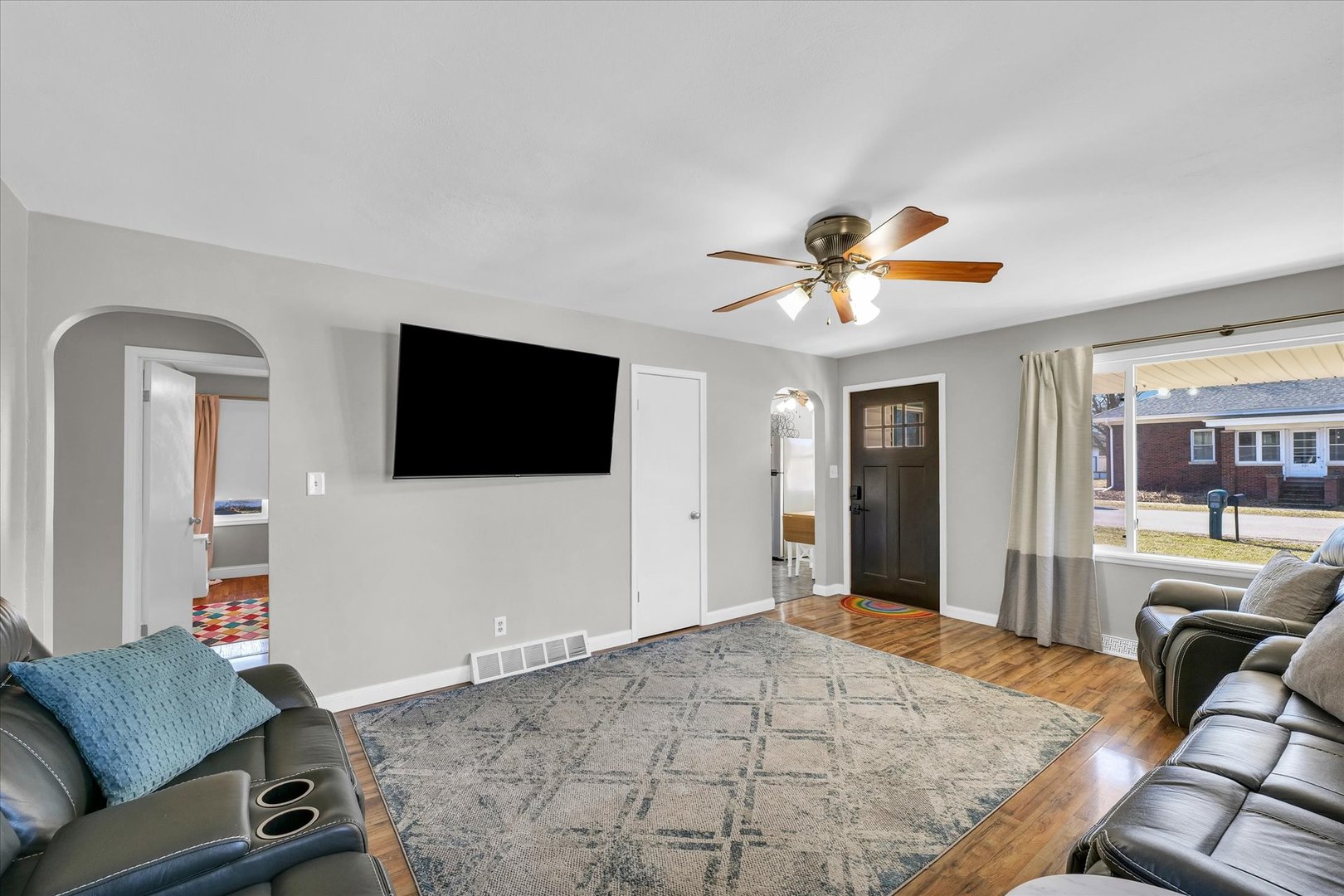 222 E Ethel Street Property Photo 9