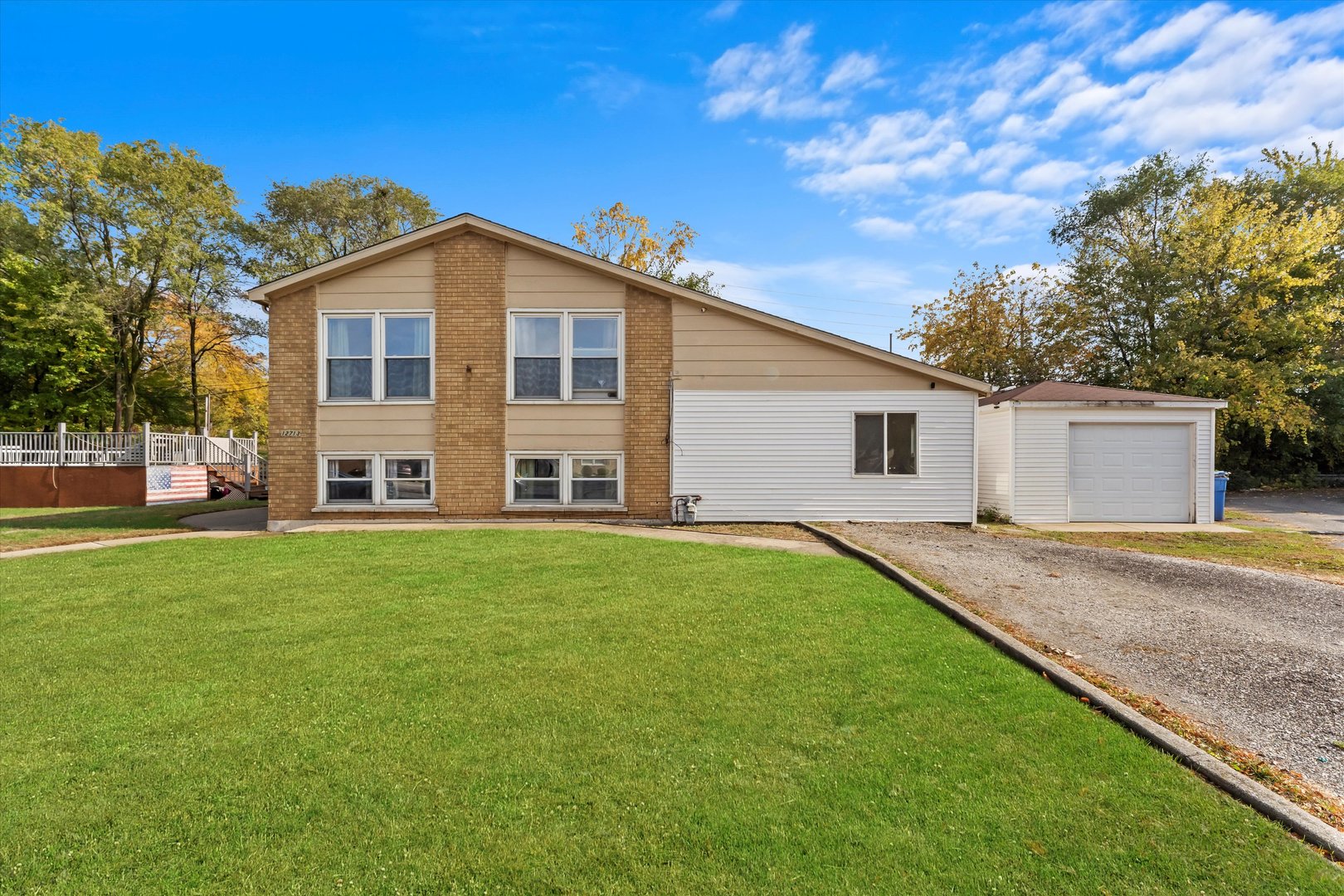 12713 S Escanaba Avenue Property Photo